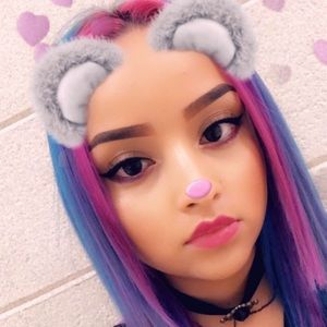 Meet your Posher, Karina